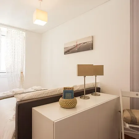 Manuel Bernardes Apartment