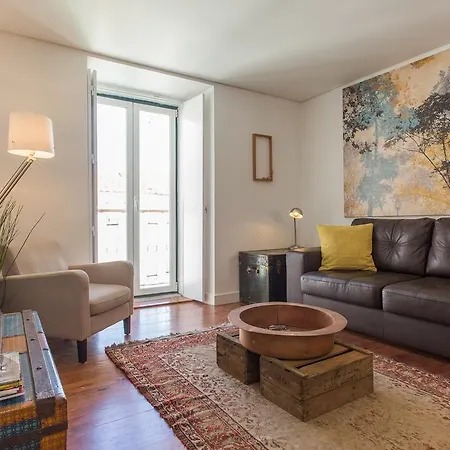 Manuel Bernardes Apartment *